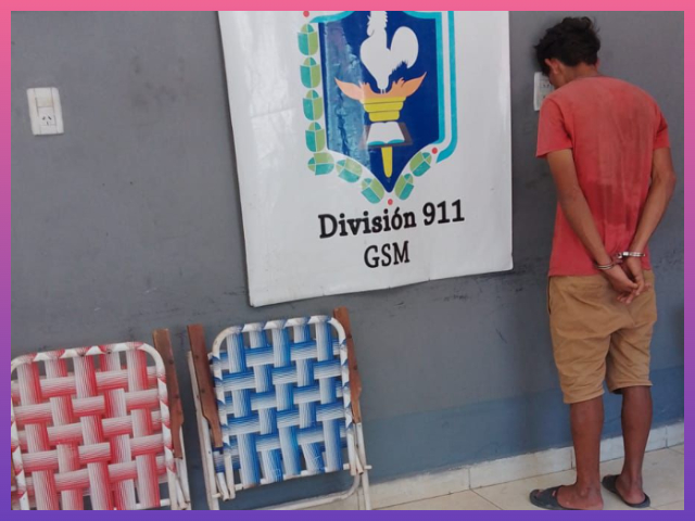 SAN MARTÍN: Sorprenden A Un Joven Intentando Ocultar Dos Silletas De Dudosa Procedencia SAN MARTÍN: Sorprenden A Un Joven Intentando Ocultar Dos Silletas De Dudosa Procedencia