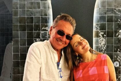 “Loco de amor”: Las nietas de Ricardo Montaner lo verán en concierto por primera vez