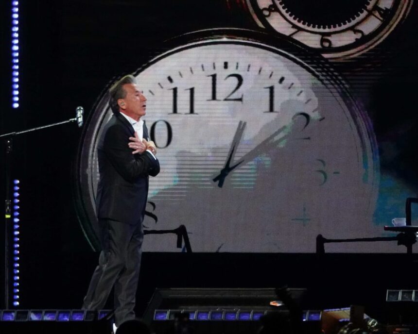 Mau, Ricky, Evaluna y Camilo cantaron junto a Ricardo Montaner en Buenos Aires