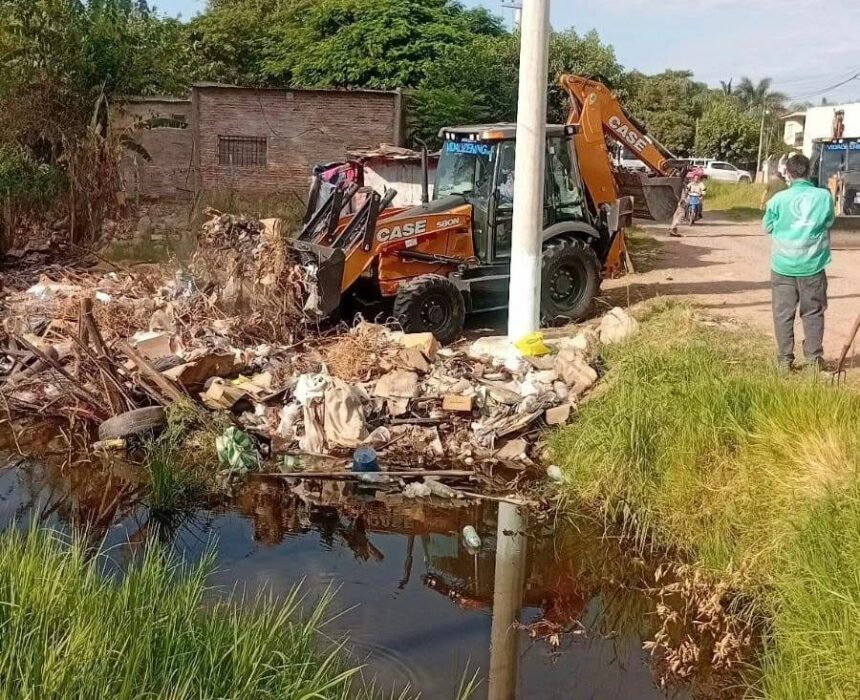 Operativo De Erradicación En Resistencia: Limpieza De Asentamiento Y Basural En El Río Negro
