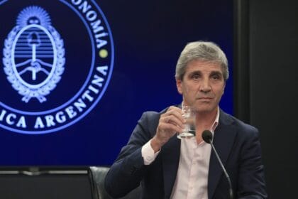 Caputo se reunió con empresarios y hay expectativa por el fin del cepo