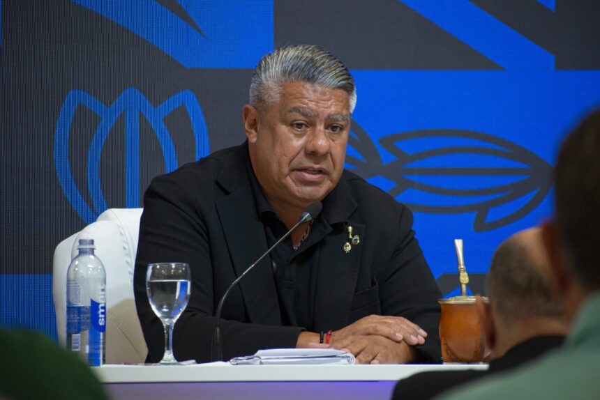 Claudio “Chiqui” Tapia puede salir del país, pero tuvo que pagar una fianza millonaria Claudio “Chiqui” Tapia puede salir del país, pero tuvo que pagar una fianza millonaria