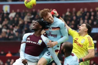 Derrota del Aston Villa con el Dibu Martínez y Buendía en Birmingham ante Brentford