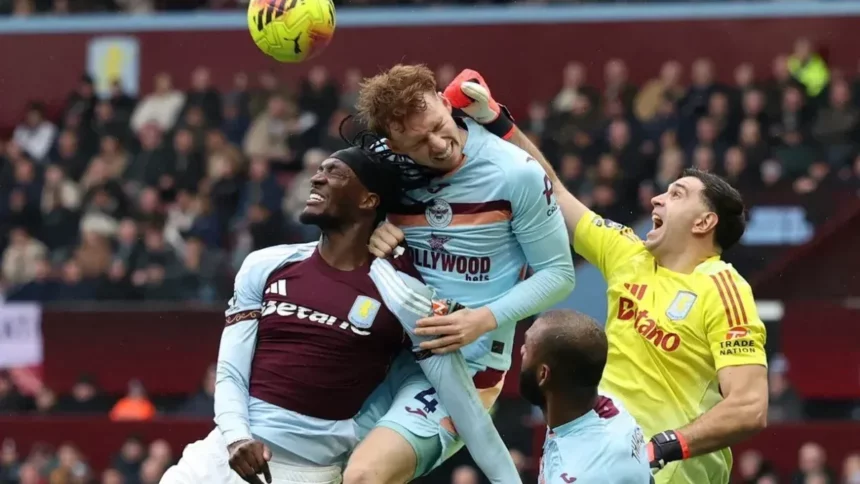 Derrota del Aston Villa con el Dibu Martínez y Buendía en Birmingham ante Brentford Derrota del Aston Villa con el Dibu Martínez y Buendía en Birmingham ante Brentford