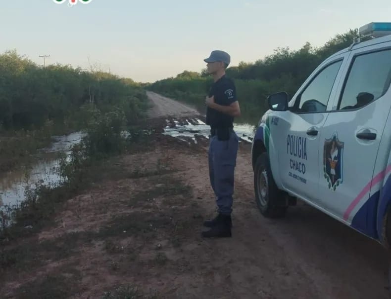 CHACO: La Policía Del Chaco Asiste A Varias Familias Debido A La Creciente Del Río Bermejo CHACO: La Policía Del Chaco Asiste A Varias Familias Debido A La Creciente Del Río Bermejo
