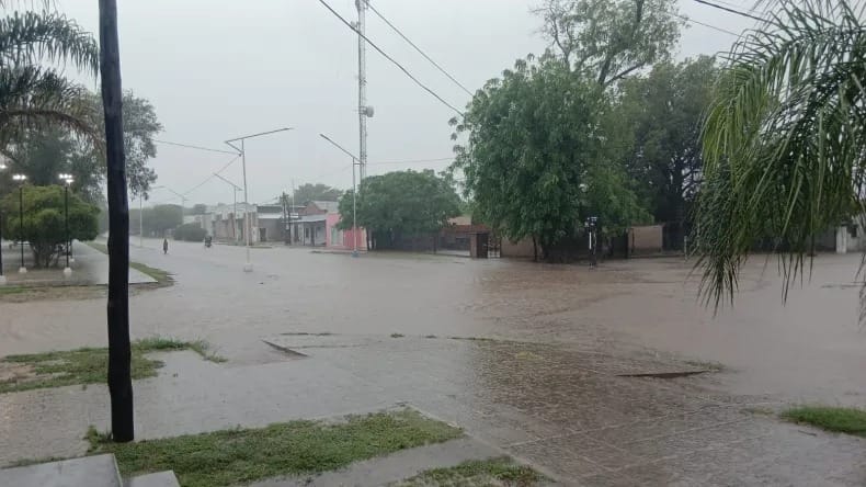 Intensas lluvias en Los Frentones: ya se registran cerca de 100 milímetros