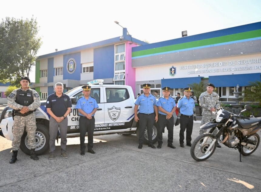 Chaco Refuerza La Seguridad: Matkovich Entregó Nueva Camioneta Al C.o.m. Para El Gran Resistencia Chaco Refuerza La Seguridad: Matkovich Entregó Nueva Camioneta Al C.o.m. Para El Gran Resistencia