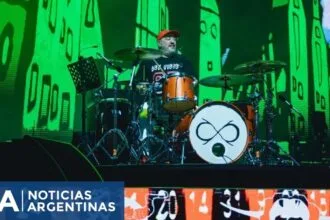De baldes como tambores a llenar estadios: quién fue Daniel Buira, el primer baterista de Los Piojos