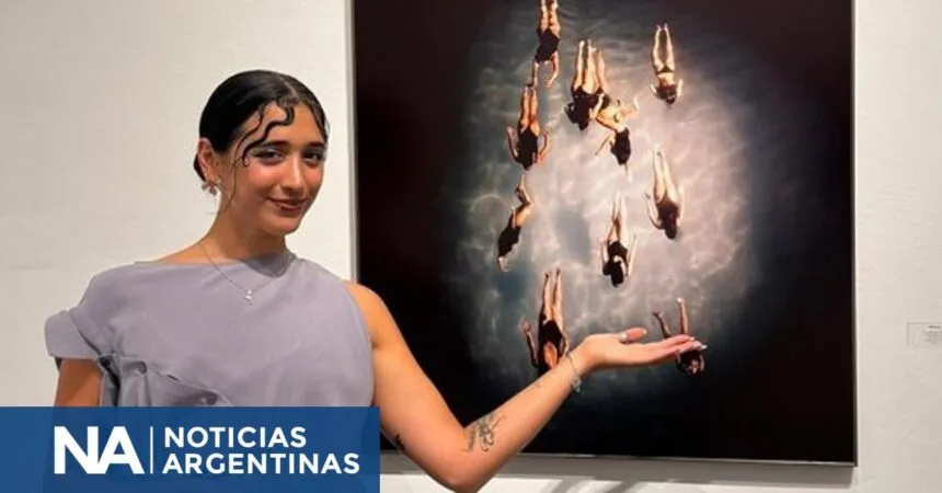Delfina Pignatiello presentó “Ninfas”: un proyecto de arte inspirado en la natación Delfina Pignatiello presentó “Ninfas”: un proyecto de arte inspirado en la natación