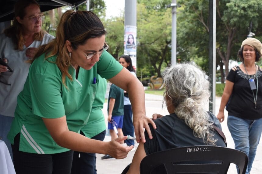 Mes De La Mujer: Operativo De Salud Integral, Vacunación Y Asesoramiento En Resistencia