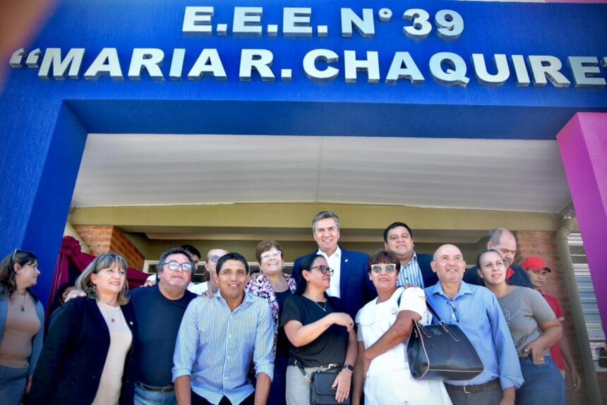 Presidencia De La Plaza: El Gobernador Zdero Inauguró El Nuevo Edificio De La Escuela Especial N° 39 Presidencia De La Plaza: El Gobernador Zdero Inauguró El Nuevo Edificio De La Escuela Especial N° 39