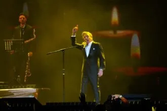 Ricardo Montaner cierra su histórico reencuentro en Argentina con una última función en el Movistar Arena