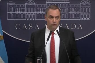 Manuel Adorni dijo que no tiene “nada que esconder” en la controversia por sus vuelos y su patrimonio