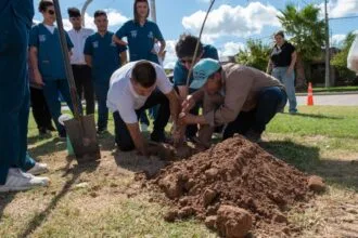 Sáenz Peña:En el marco del Día Forestal Mundial, el Municipio realizó una jornada de forestación con especies autóctonas