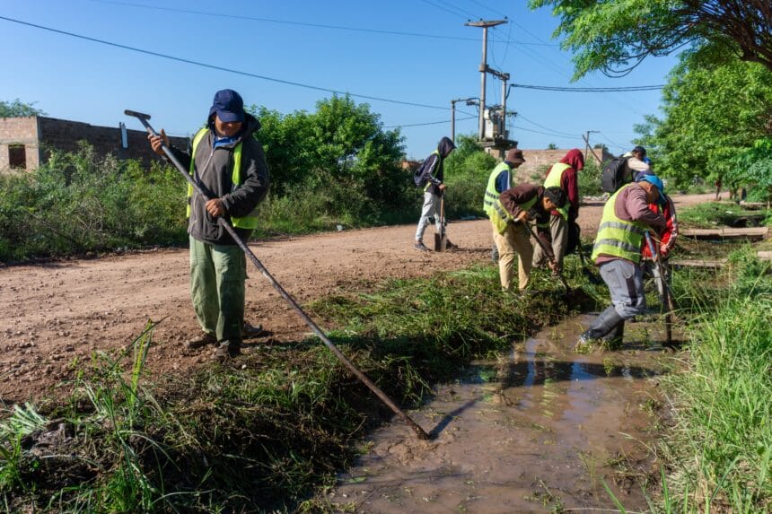 La Municipalidad de Sáenz Peña realiza operativo integral de limpieza y mantenimiento en el barrio San Cayetano  