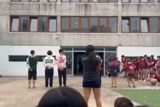 En medio del dolor por el caso en Santa Fe, alumnos de dos escuelas simularon un “fusilamiento”