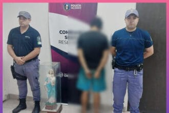 RESISTENCIA: Policias Demoraron A Un Hombre Que Trasladaba Una Imagen Religiosa