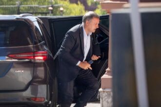 El Gobierno enviará en las próximas horas documentación a la Justicia sobe el viaje de Adorni a Punta del Este