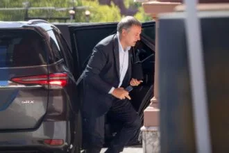 El Gobierno enviará en las próximas horas documentación a la Justicia sobe el viaje de Adorni a Punta del Este