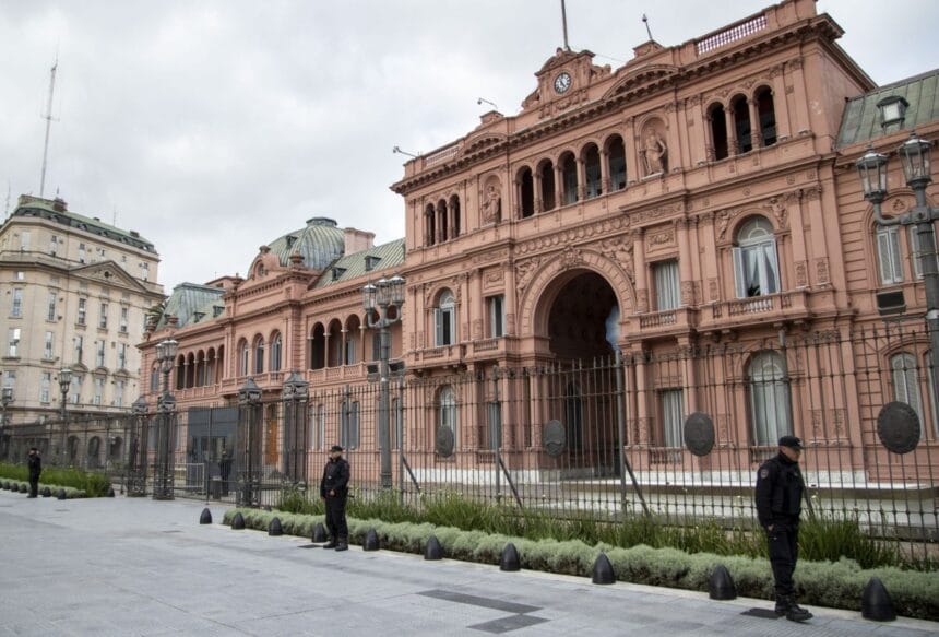 La Casa Rosada recibió con expectativa la filtración del Pentágono sobre Malvinas, pero mantiene cautela