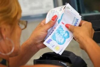 ANSES aumenta las jubilaciones: a cuánto llega la mínima en abril y cuándo se cobra con bono