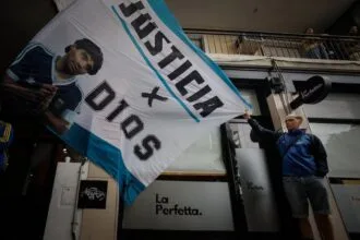 Juicio por la muerte de Maradona: el fiscal tildó de “improvisados” a quienes atendían a Diego
