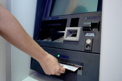 Por obras de recambio tecnológico en el centro de atención de Juan B. Justo, NBCH refuerza los cajeros automáticos de la zona