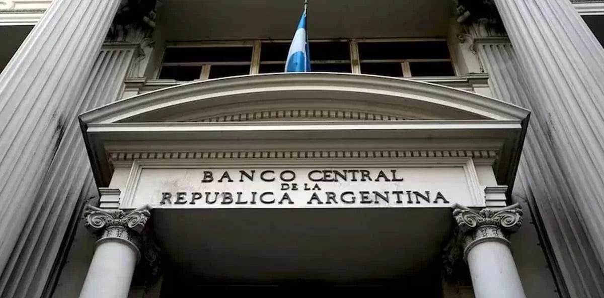 El BCRA pisa fuerte en el mercado, pero las reservas siguen condicionadas El BCRA pisa fuerte en el mercado, pero las reservas siguen condicionadas