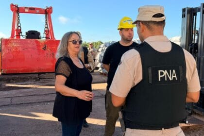 El Puerto De Barranqueras Consolida Exportación De Carbón Vegetal Con Destino A Europa