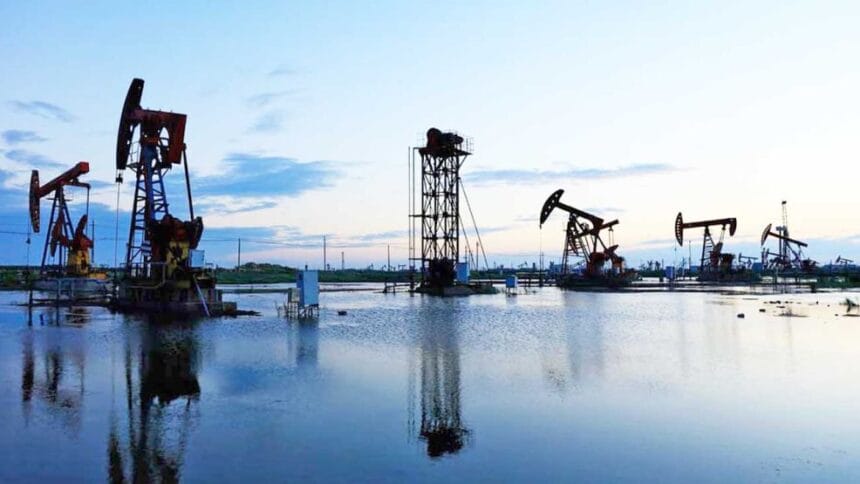 Se desplomó el precio del petróleo tras la apertura del estrecho de Ormuz