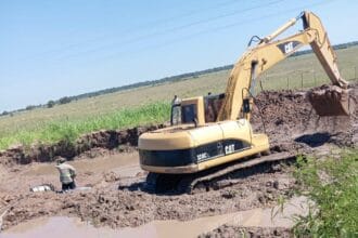 Gral. San Martín: Sameep Trabaja A Contrarreloj En La Rotura Del Acueducto Para Normalizar El Servicio De Agua