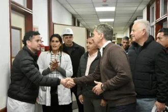 Hospital Perrando: El Gobernador Zdero Supervisó Obras Y Entregó Equipamientos De Alta Tecnología