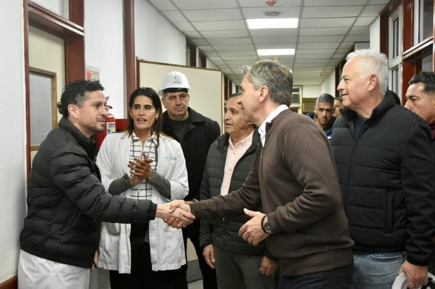 Hospital Perrando: El Gobernador Zdero Supervisó Obras Y Entregó Equipamientos De Alta Tecnología