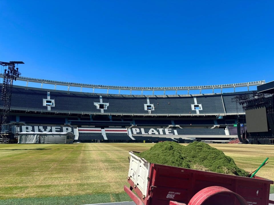 Preocupación en River por el estado del campo de juego del Monumental tras los recitales
