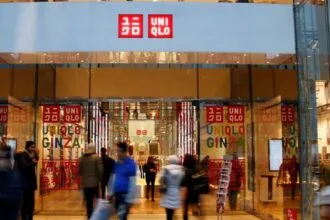 Uniqlo planea su desembarco en Argentina y estos son los precios de su ropa “simple y cómoda”