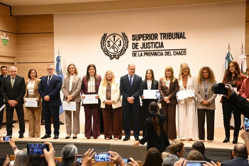 El Poder Legislativo acompañó la jura de Jessica Ayala como la primera Defensora de las Víctimas de la provincia