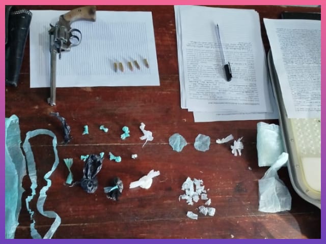 RESISTENCIA: Allanamiento Por Robo Terminó Con Una Detenida Y Con El Secuestro De Cocaína