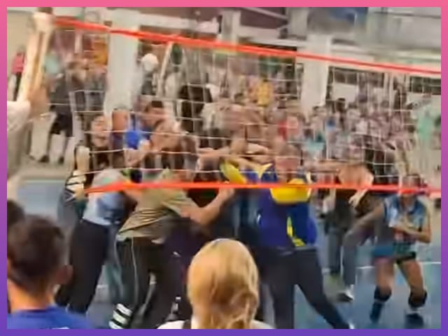 PLAZA: Violencia En La Copa Indunor 2026: Una Batalla Campal Opacó El Torneo  De Vóley
