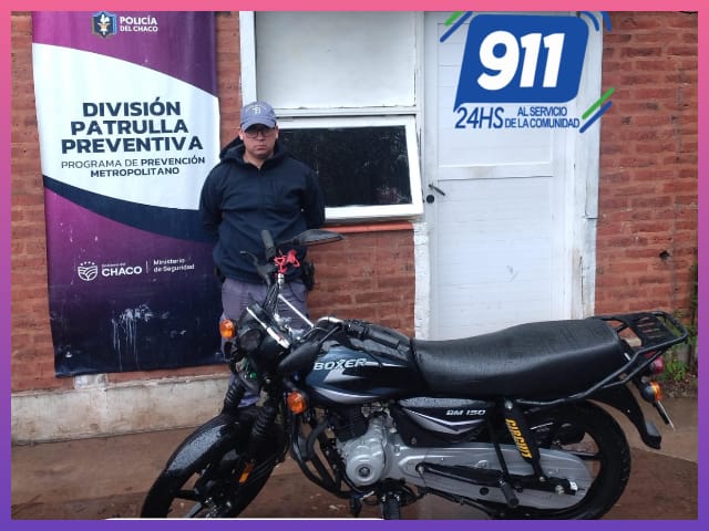 RESISTENCIA: Chocó, Huyó Y Dejó Prendas Robadas Tras Un Accidente RESISTENCIA: Chocó, Huyó Y Dejó Prendas Robadas Tras Un Accidente