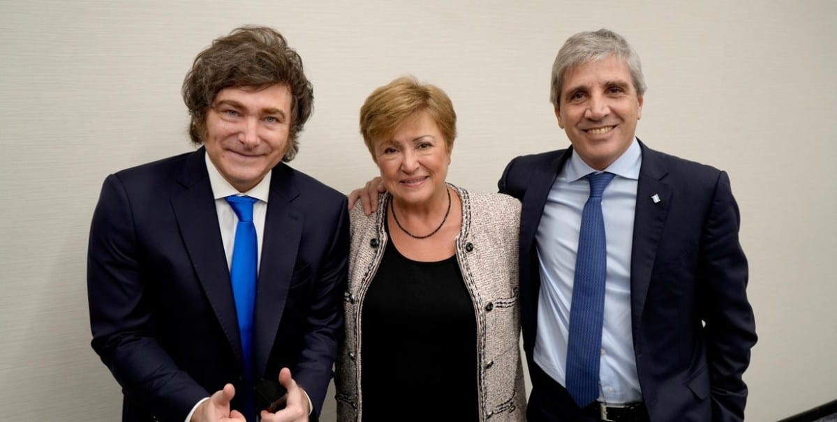 El Gobierno acelera gestiones con el FMI para destrabar la revisión pendiente El Gobierno acelera gestiones con el FMI para destrabar la revisión pendiente