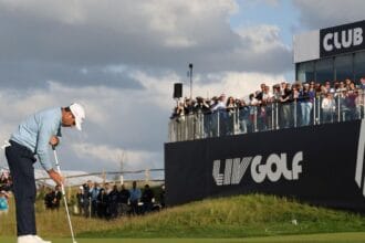 LIV Golf  busca financiación tras la salida del Fondo de Inversión Pública de Arabia Saudí