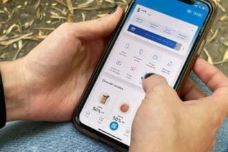 Le transfirieron  millón por error, lo devolvió, pero tuvo recompensa
