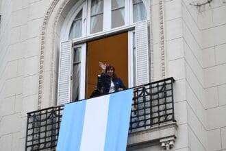 Pidieron decomisar el departamento donde Cristina cumple su arresto domiciliario