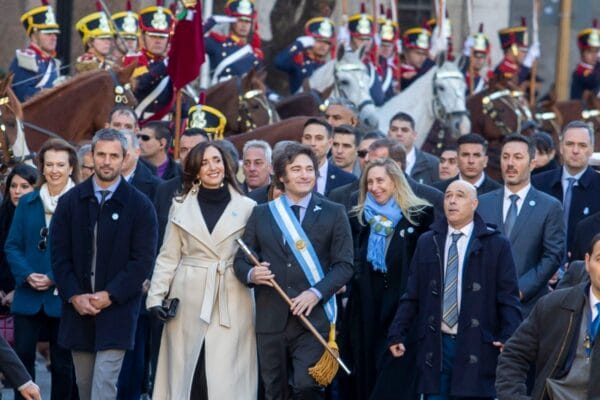 Javier Milei en el Tedeum del 25 de Mayo, sin Victoria Villarruel y una cumbre de gabinete al rojo vivo Javier Milei en el Tedeum del 25 de Mayo, sin Victoria Villarruel y una cumbre de gabinete al rojo vivo