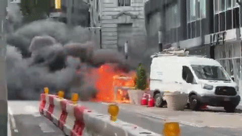 Video: la explosión de una camioneta generó panico en Nueva York