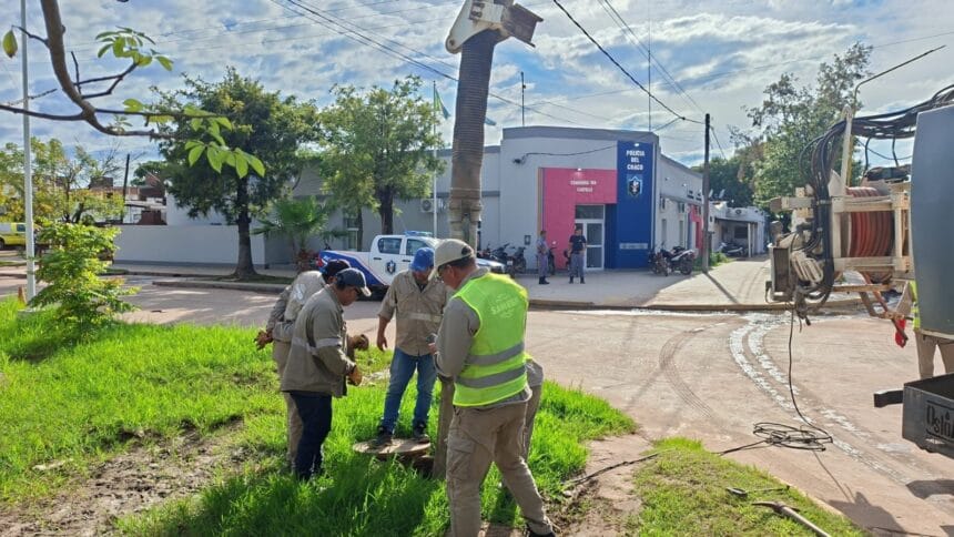 Juan J. Castelli: Sameep Realiza Operativo Integral De Saneamiento Y Mantenimiento Cloacal