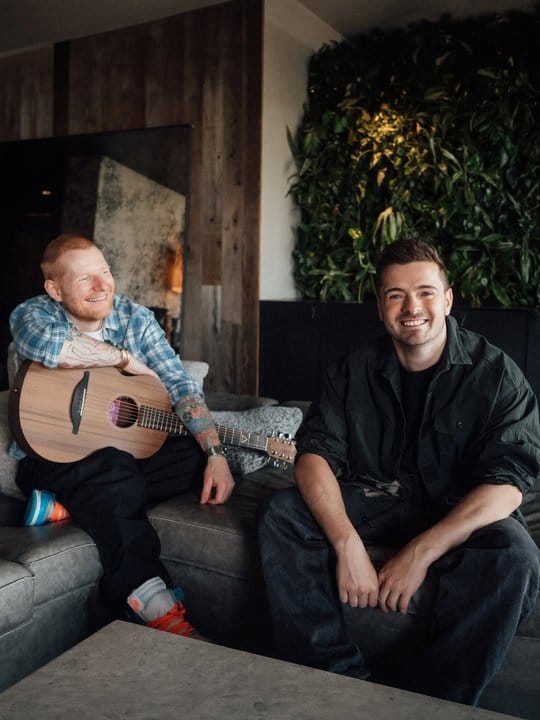 Martin Garrix y Ed Sheeran estrenan “Repeat it” tras 10 años de espera