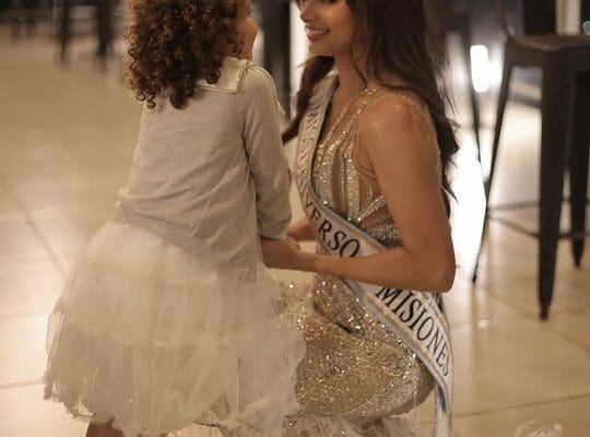 “Mi primer desfile fue con Pancho Dotto”: Tamara Rogouski y los inicios de representante argentina