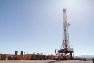 Las reservas internacionales de petróleo caen a un ritmo récord y hay temor por los precios