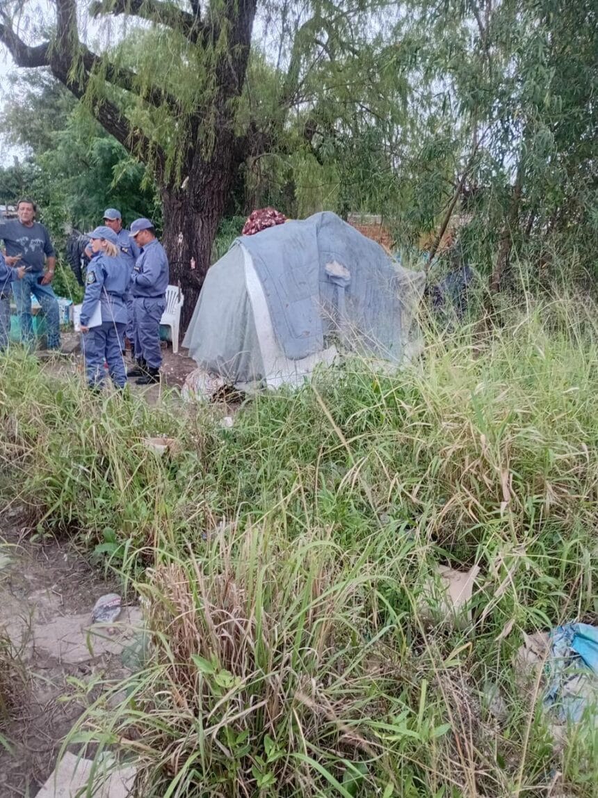 Retiran Asentamiento Irregular En La Laguna Argüello, Tras Un Operativo Conjunto Entre Apa Y La Policía Del Chaco